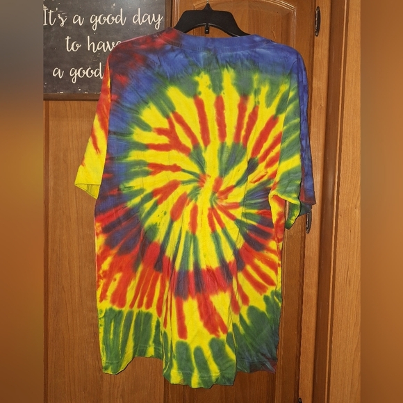 Island Tees Colorful Tie-Dye T-Shirt with "Smile Mon!" Jamaica Design In A Large - Picture 8 of 8